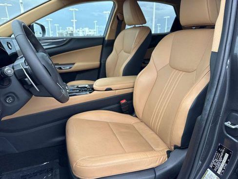 Certified 2024 Lexus NX 250 FWD image 11