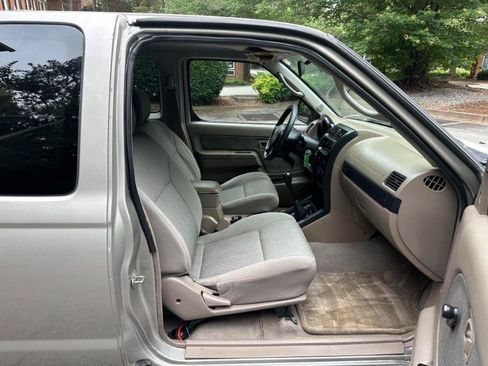 Used 2003 Nissan Frontier XE RWD image 32
