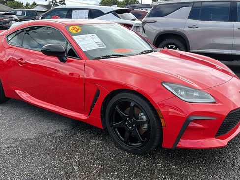 Used 2022 Toyota GR86 Premium RWD image 3