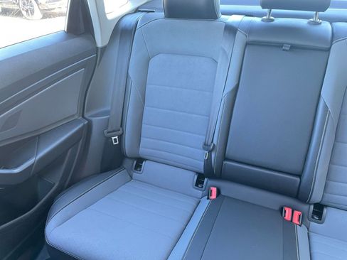 Used 2025 Volkswagen Jetta SE image 39