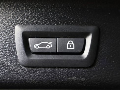 Used 2017 BMW X3 xDrive28i image 16