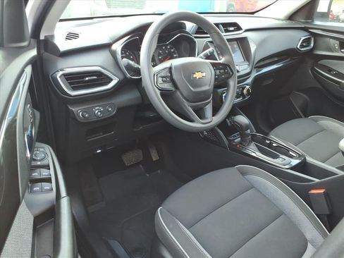 Used 2023 Chevrolet TrailBlazer LT FWD image 15
