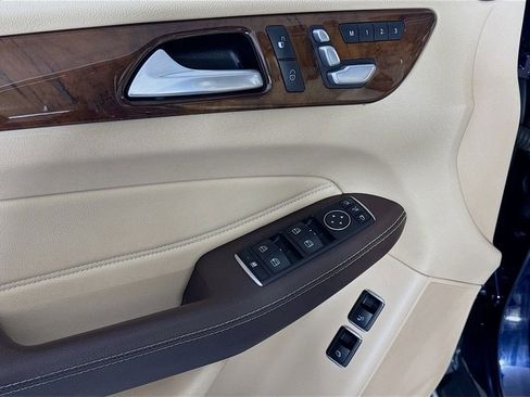 Used 2017 Mercedes-Benz GLS 450 4MATIC image 18