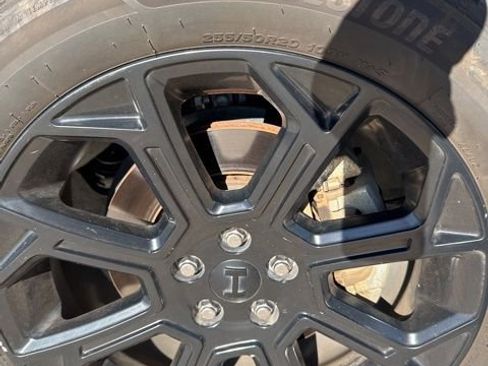 Used 2022 Toyota Highlander L image 24