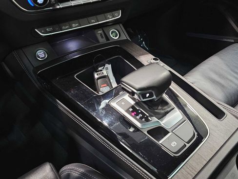 Used 2024 Audi Q5 2.0T Premium Plus image 17