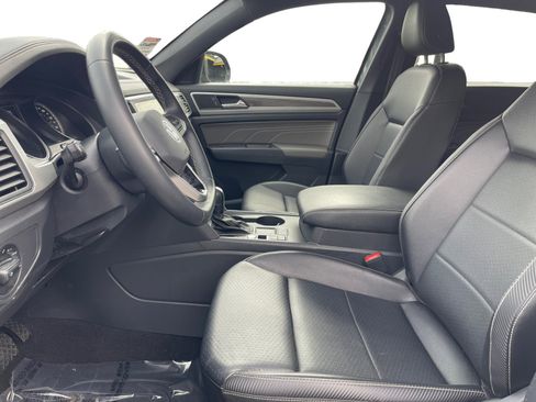 Used 2021 Volkswagen Atlas Cross Sport SE w/ Panoramic Sunroof Package image 9