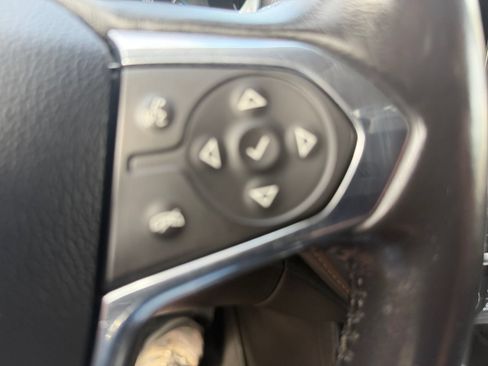 Used 2019 Chevrolet Traverse LT AWD/4WD image 23