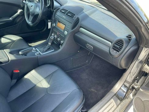 Used 2009 Mercedes-Benz SLK 350 image 26