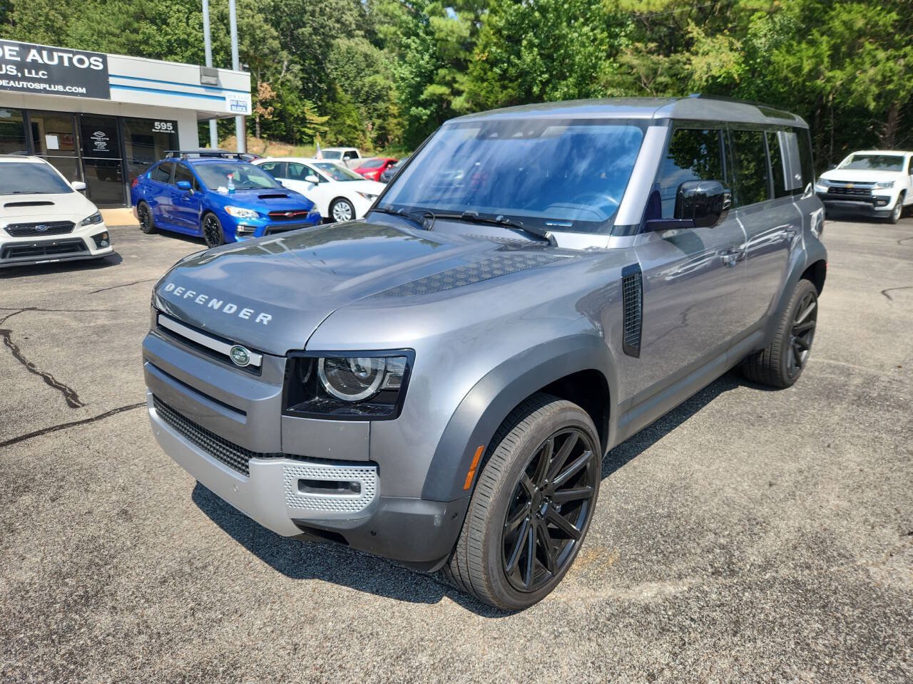Used 2021 Land Rover Defender 110 SE AWD/4WD image 2