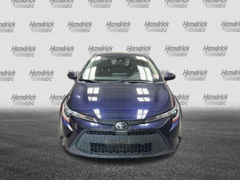 Used 2020 Toyota Corolla LE FWD image 3