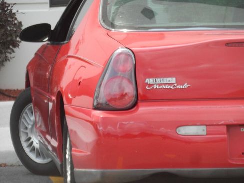 Used 2002 Chevrolet Monte Carlo LS w/ Preferred Equipment Group 1 FWD image 1
