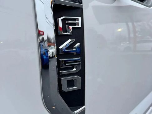 Used 2017 Ford F450 Lariat w/ Lariat Ultimate Package AWD/4WD image 28