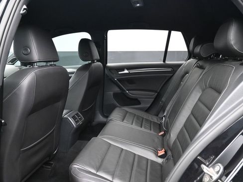 Used 2016 Volkswagen Golf R 4-Door AWD/4WD image 20