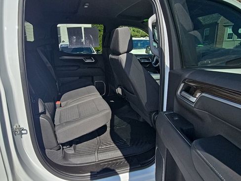 Used 2022 Chevrolet Silverado 1500 RST w/ Z71 Off-Road Package image 15