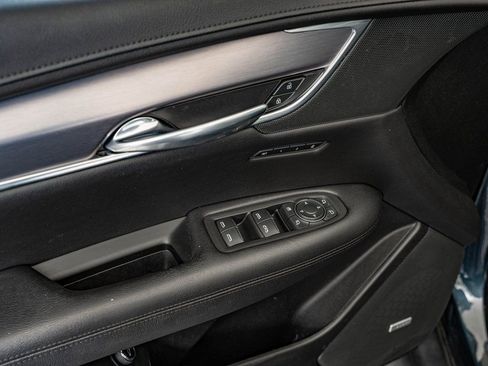 Used 2019 Cadillac XT5 Luxury image 17