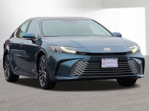 New 2026 Toyota Camry XLE image 3