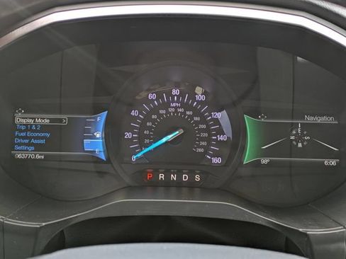Used 2018 Ford Edge Titanium w/ Equipment Group 301A AWD/4WD image 23