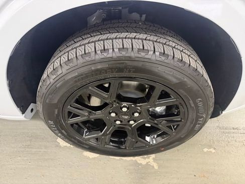 New 2026 Ford Maverick Lobo image 5