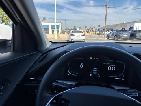 Used 2026 Kia Niro LX FWD image 34
