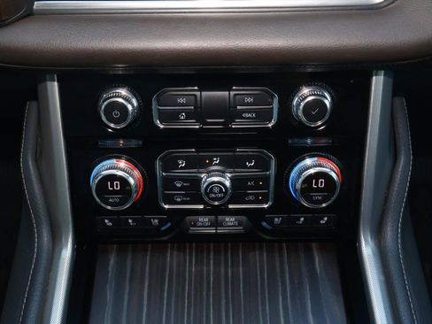 Used 2021 GMC Yukon Denali RWD image 25