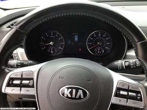 Used 2021 Kia Telluride LX FWD image 13