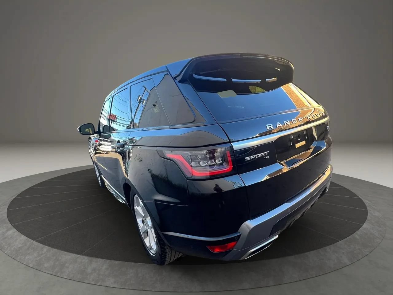 Used 2020 Land Rover Range Rover Sport HSE AWD/4WD image 3