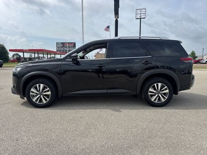 Used 2025 Nissan Pathfinder SL w/ Cargo Package