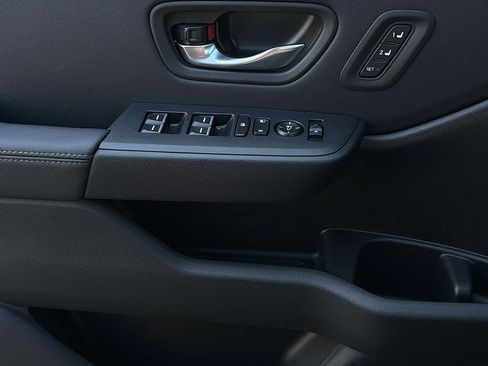 Used 2025 Honda Pilot Touring image 26