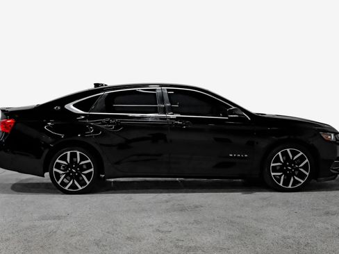 Used 2017 Chevrolet Impala LT FWD image 5