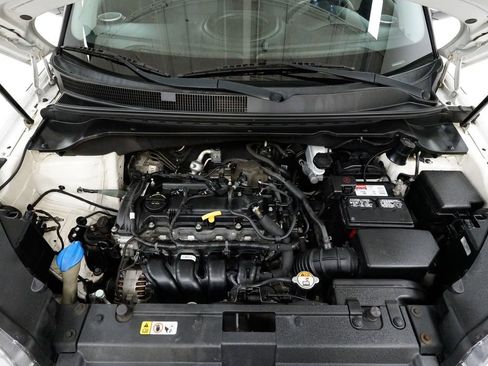 Used 2015 Kia Soul + image 3