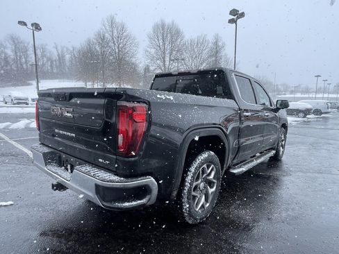 Certified 2022 GMC Sierra 1500 SLT w/ SLT Convenience Package image 3
