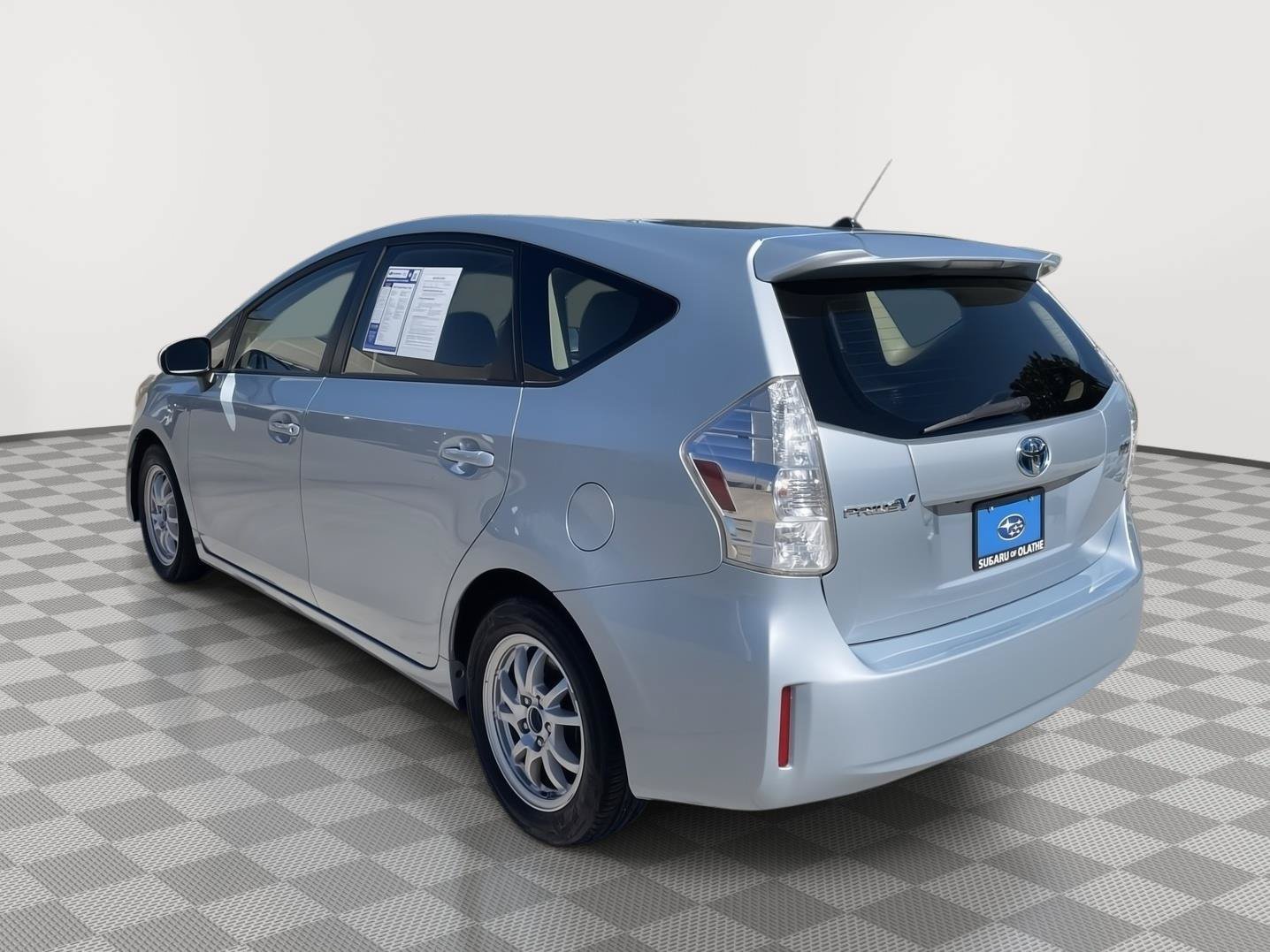 Used 2013 Toyota Prius V Two FWD image 21