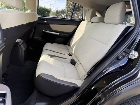 Used 2017 Subaru Crosstrek 2.0i Premium AWD/4WD image 11