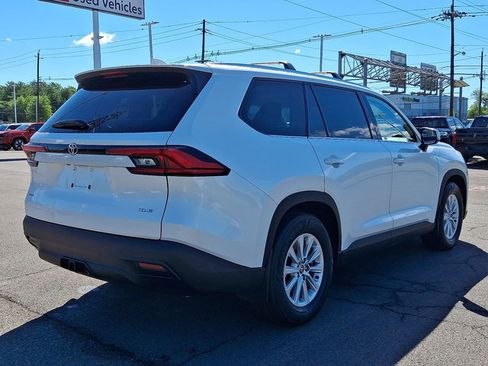 Certified 2024 Toyota Grand Highlander AWD image 25