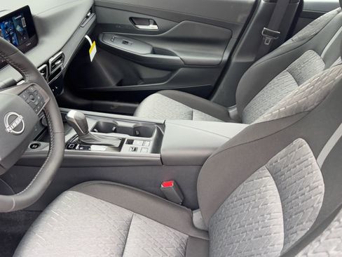 New 2026 Nissan Sentra SV w/ SV Convenience Package FWD image 24
