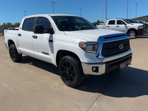 Used 2020 Toyota Tundra SR5 image 3