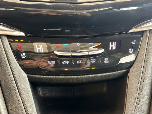 Used 2022 Cadillac XT6 Sport image 15