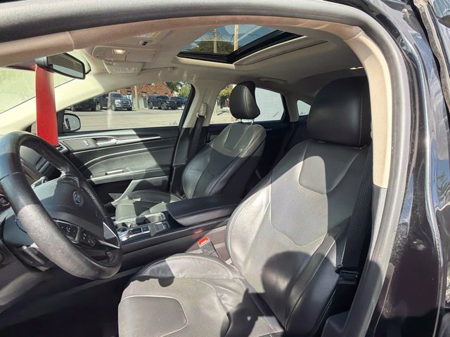 Used 2019 Ford Fusion Titanium FWD image 22