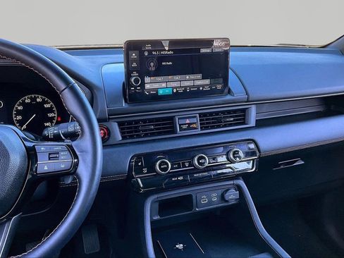 Certified 2025 Honda Pilot TrailSport image 9