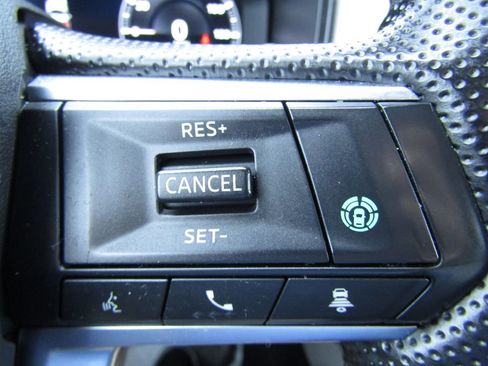 Used 2024 Mitsubishi Outlander SEL AWD/4WD image 26
