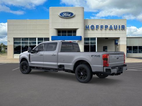 New 2026 Ford F350 Lariat w/ Black Appearance Package image 4
