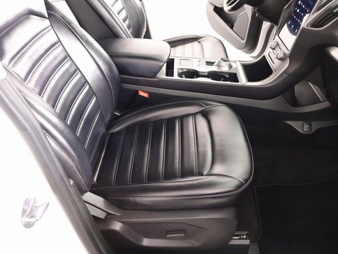 Used 2024 Ford Edge SEL image 13