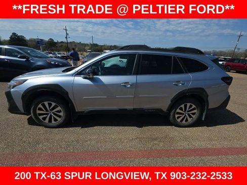 Used 2025 Subaru Outback Premium image 4