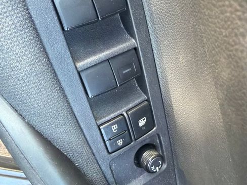 Used 2025 Toyota Corolla LE FWD image 25
