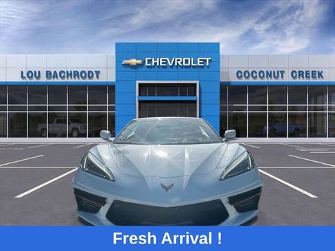 Used 2022 Chevrolet Corvette Stingray Premium Conv w/ Z51 Performance Package RWD image 3