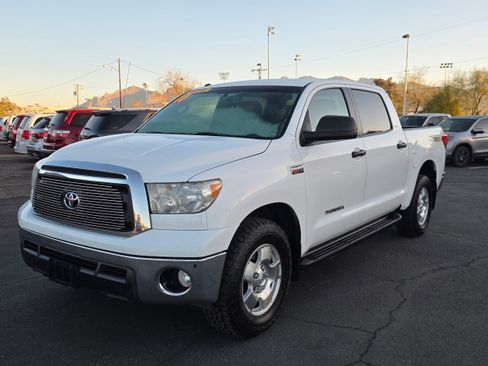 Used 2010 Toyota Tundra 4x4 CrewMax image 1