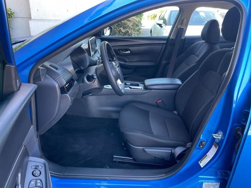 Used 2025 Nissan Sentra SV FWD image 27
