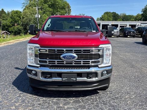 Used 2023 Ford F350 XLT AWD/4WD image 2