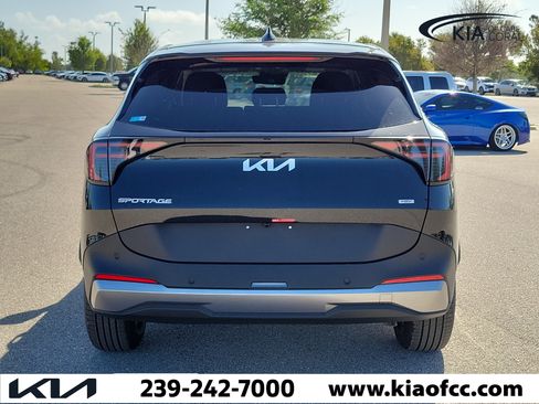 New 2026 Kia Sportage LX FWD image 5