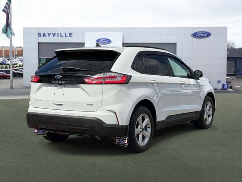 Used 2023 Ford Edge SE AWD/4WD image 5